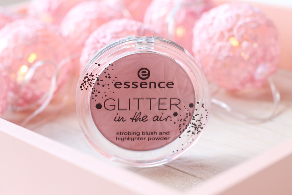Essence Glitter in the Air strobing blush and highlighter power